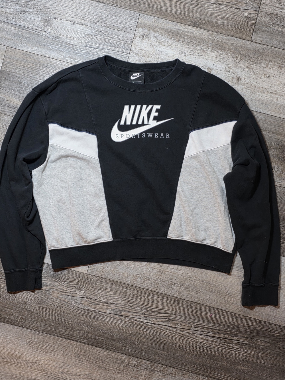 Nike Sportswear Women's Heritage Colorblock Crewneck Sweater Sz Lg (2021)